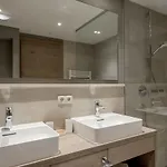 盖兹拉希峰拓普公寓酒店