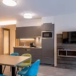 盖兹拉希峰拓普公寓酒店