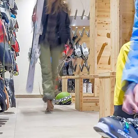 盖兹拉希峰拓普公寓酒店